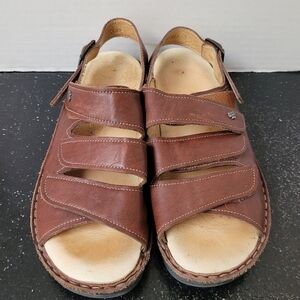 Finn Comfort Brown Leather Three-Strap Sandals